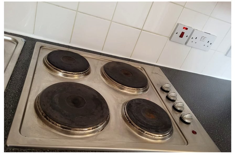 Electric hob & rings after deep cleaning