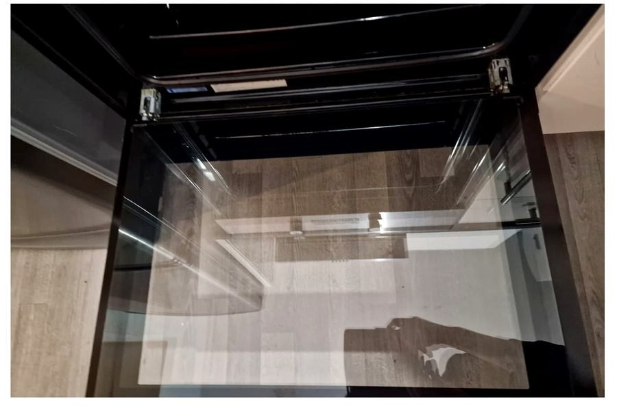 Oven door & glass after deep cleaning
